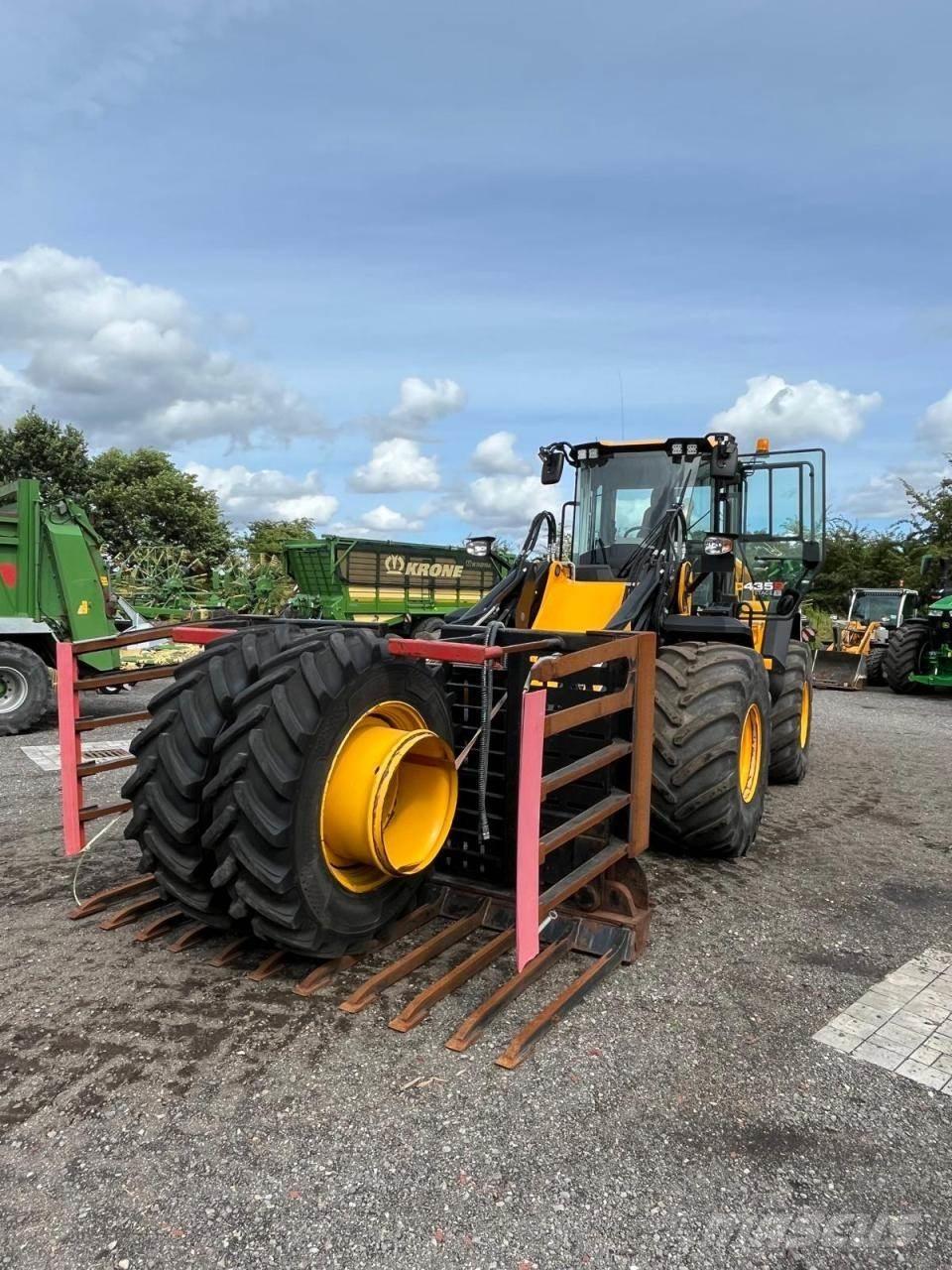 JCB 435 S لوادر بعجل
