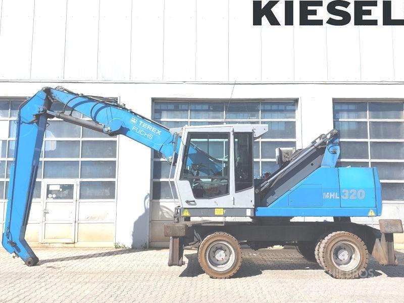 Fuchs MHL 320 D مناولات المخلفات / مناولات صناعية