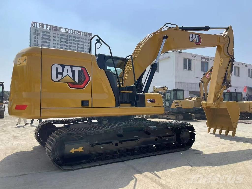 CAT 320GC حفارات زحافة