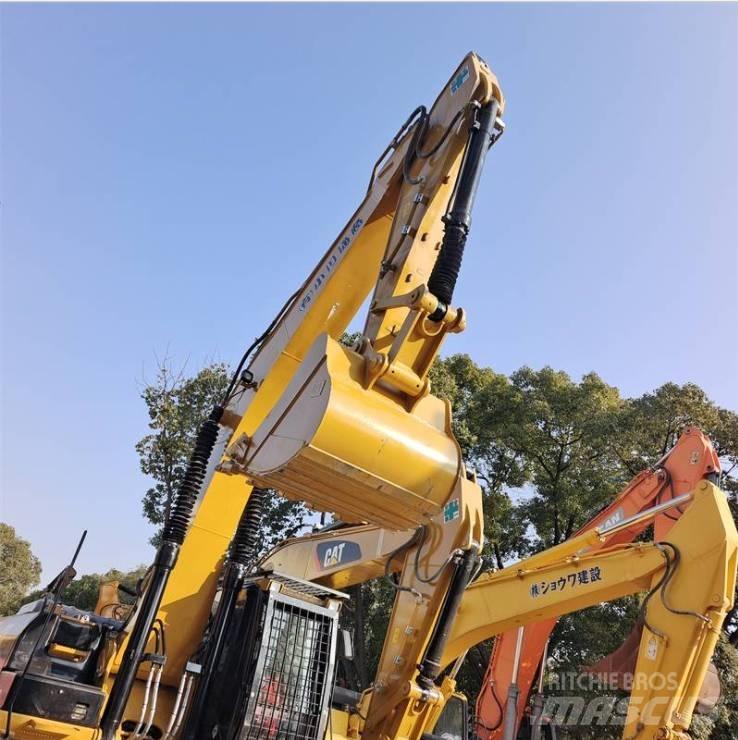 CAT 336 D حفارات زحافة