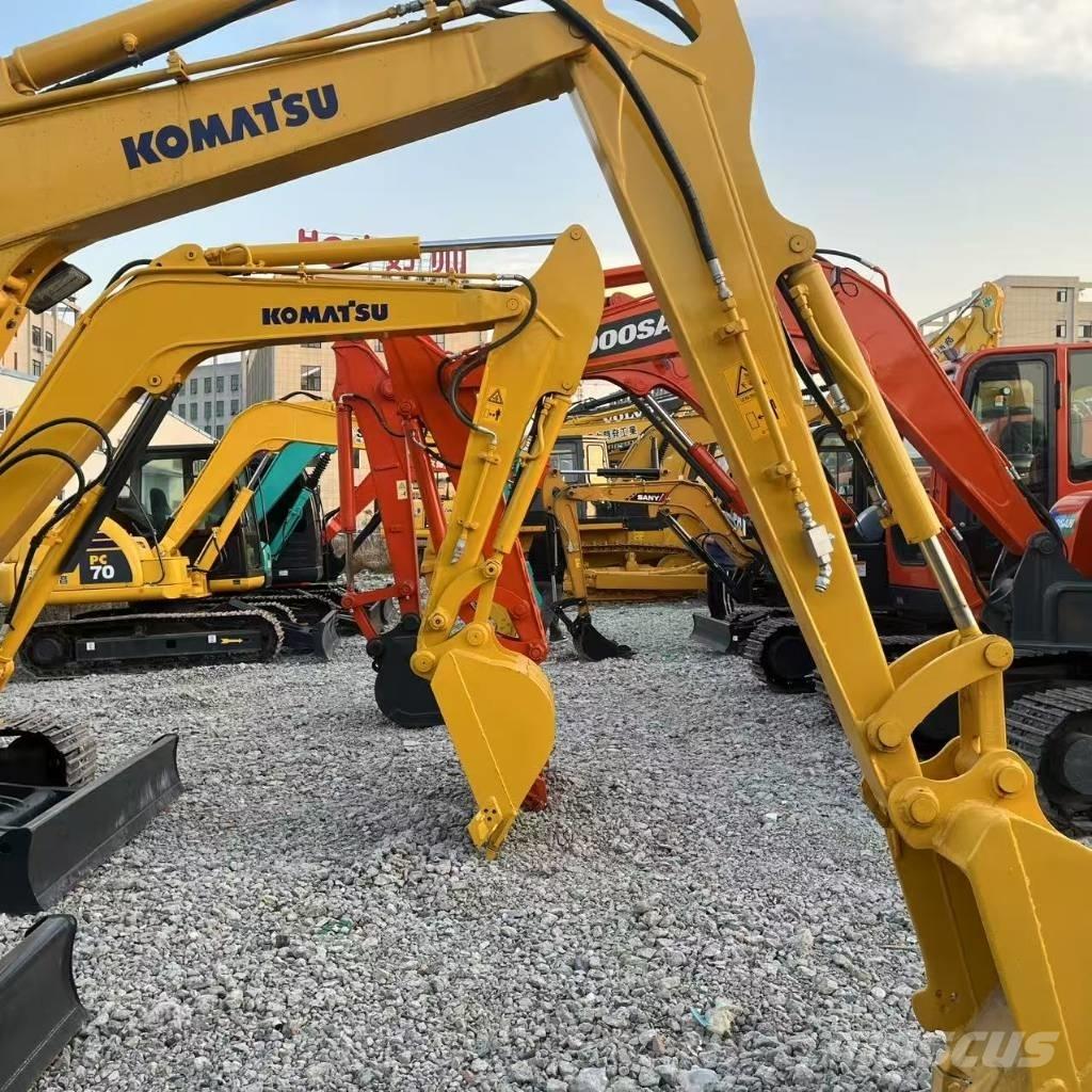 Komatsu PC 35 MR حفارات صغيرة أقل من 7 طن (حفارات صغيرة)