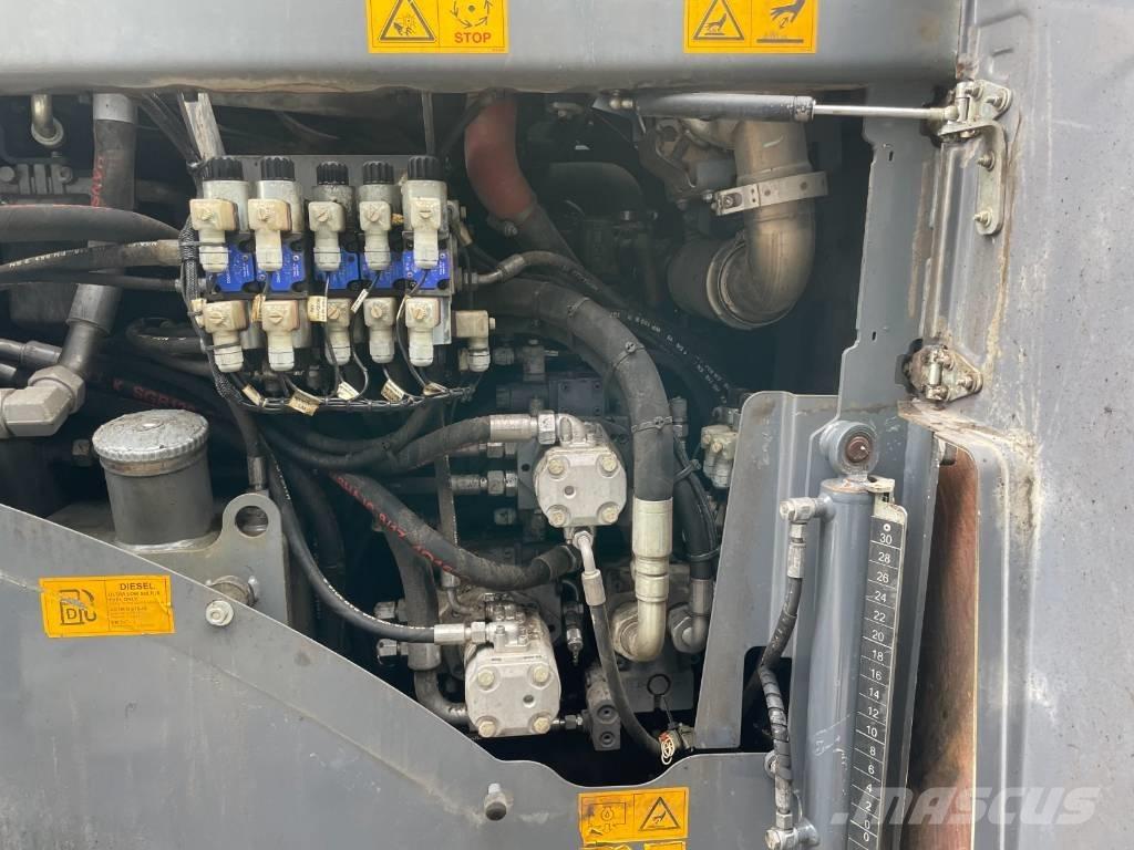 Vögele SUPER 800-3I معدات السفلتة