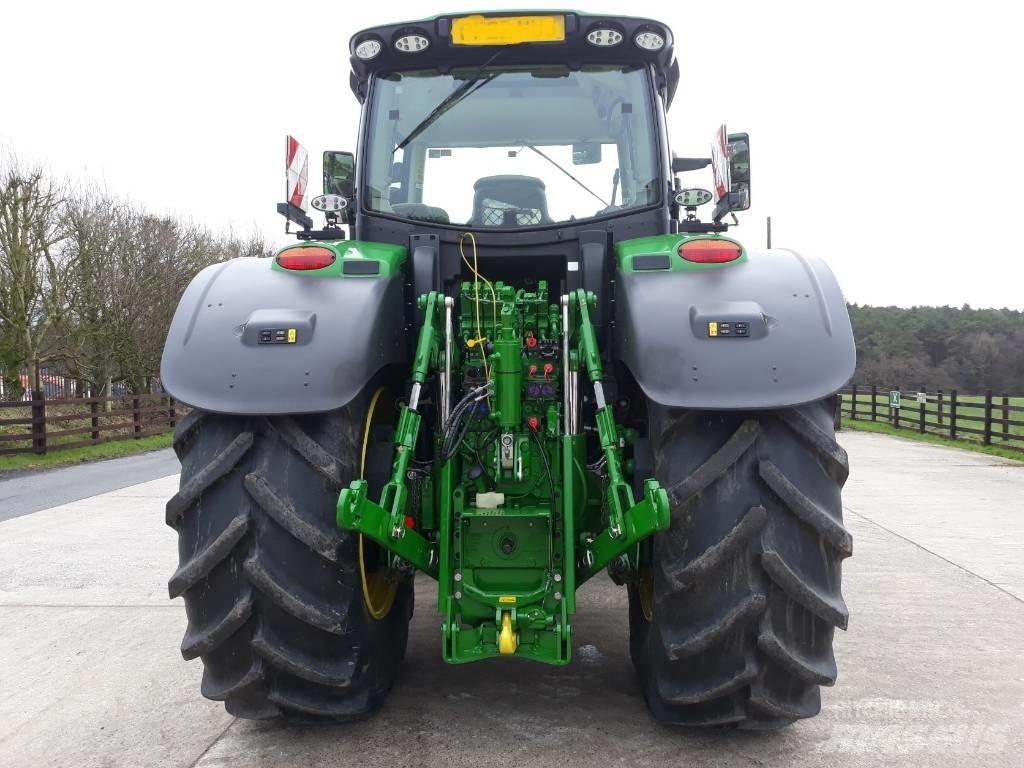 John Deere 6250 R الجرارات