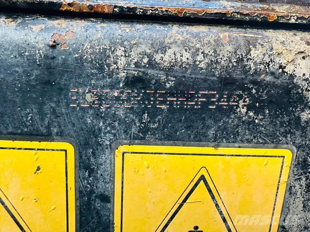 JCB 3 T ST عربات نقل قلابة للمواقع