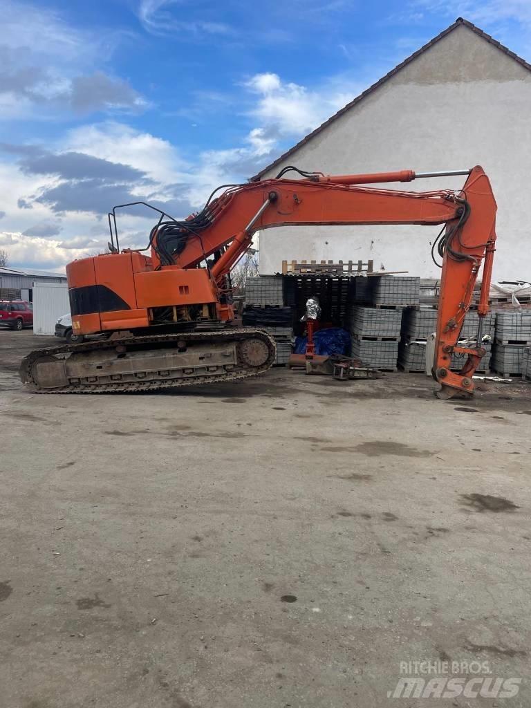 CAT 321 C LCR حفارات زحافة