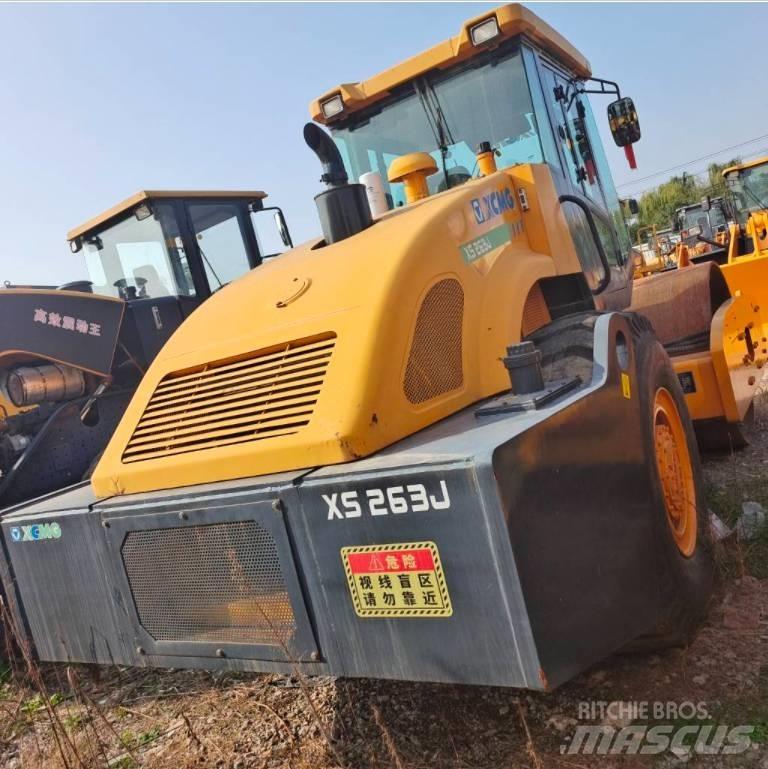 XCMG XS 263 J مداحل أحادية الأسطوانة