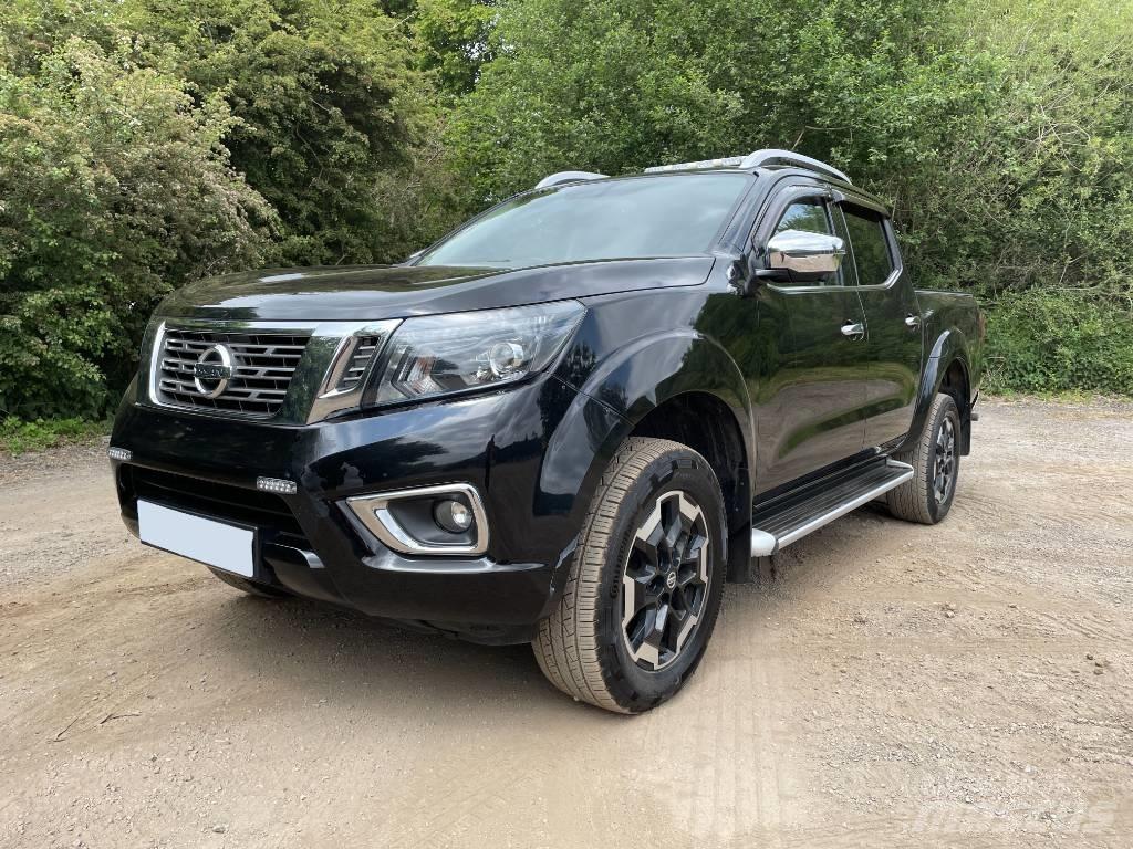 Nissan Navara شاحنات خفيفة/مفصلية الجوانب
