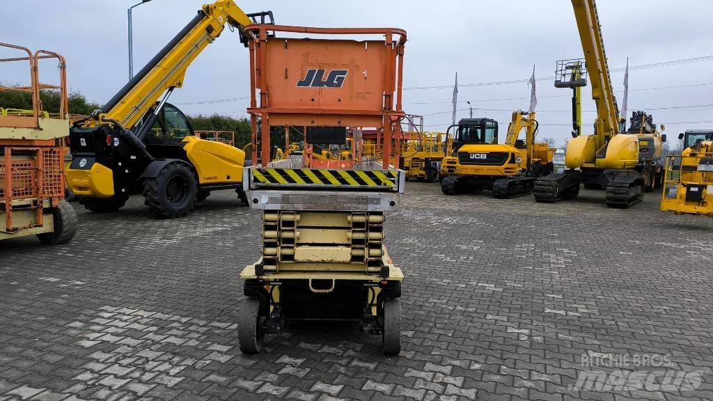 JLG 3246 ES رافعات مقصية الشكل