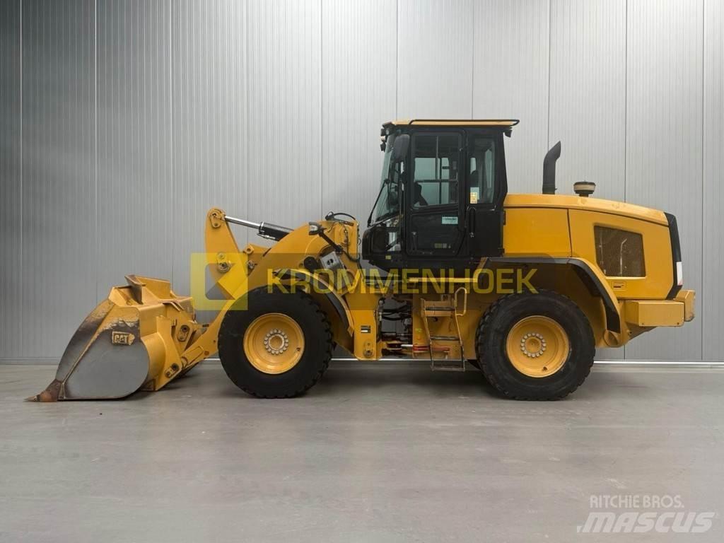 CAT 924 K لوادر بعجل