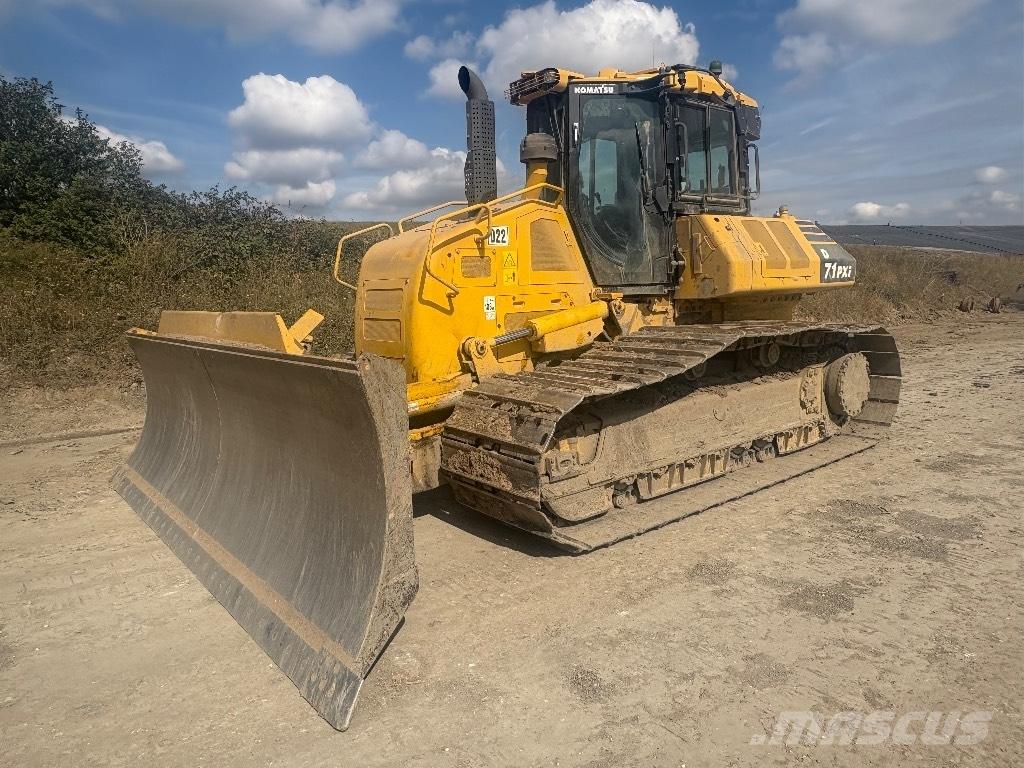 Komatsu D71PXI-24 بلدوزرات مجنزرة