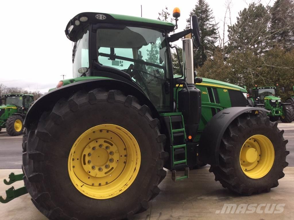 John Deere 6R250 الجرارات