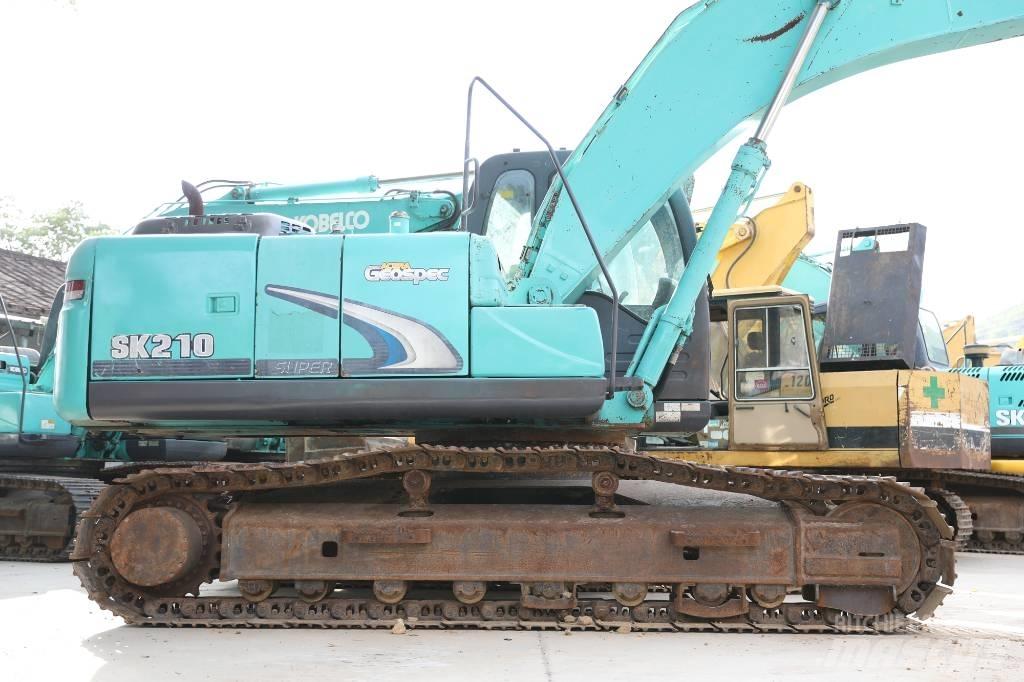 Kobelco SK 210-8 حفارات زحافة