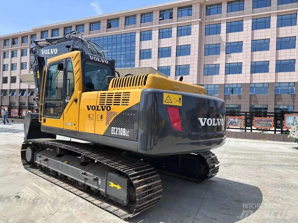 Volvo EC 210 BLC حفارات زحافة