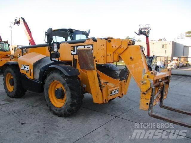 JCB 540-180 مناولات متداخلة
