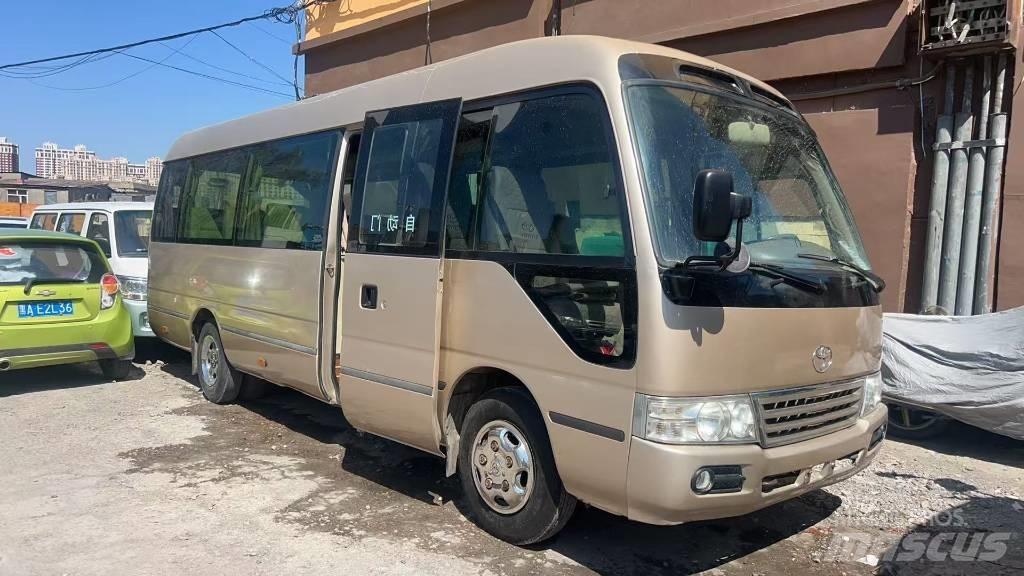 Toyota Coaster حافلة داخل المدينة
