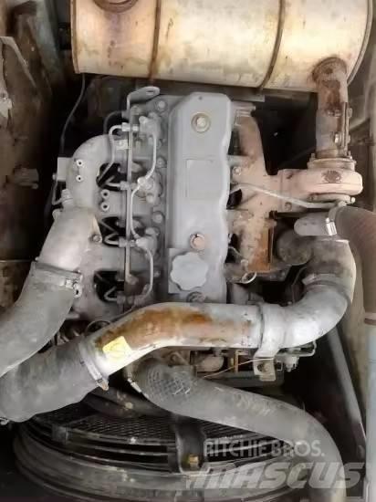 Hitachi ZX 160 W حفارات زحافة
