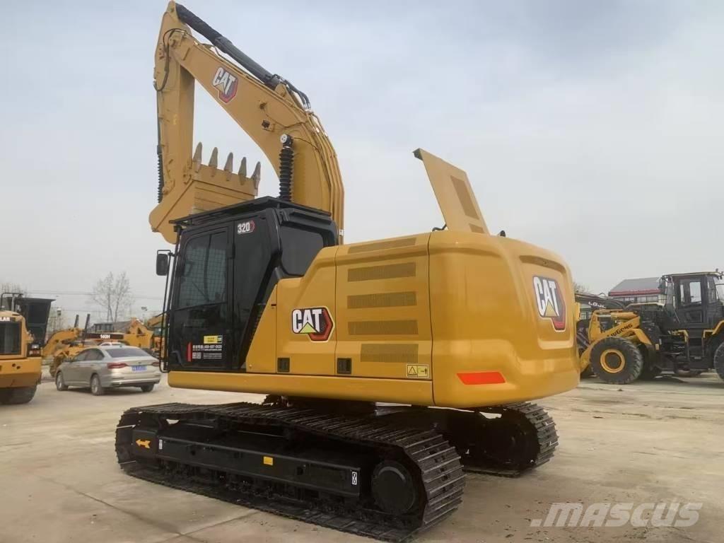 CAT 320 حفارات زحافة