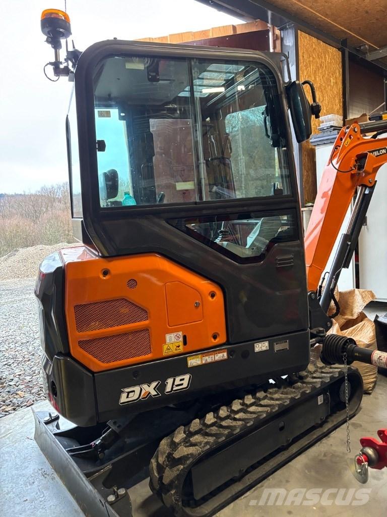 Develon DX 19 Z-7 حفارات صغيرة أقل من 7 طن (حفارات صغيرة)