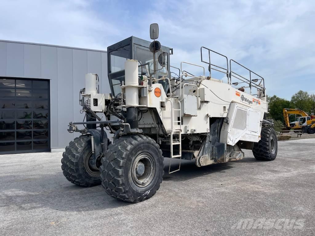 Wirtgen WR 2500 S معدات إعادة تدوير الأسفلت