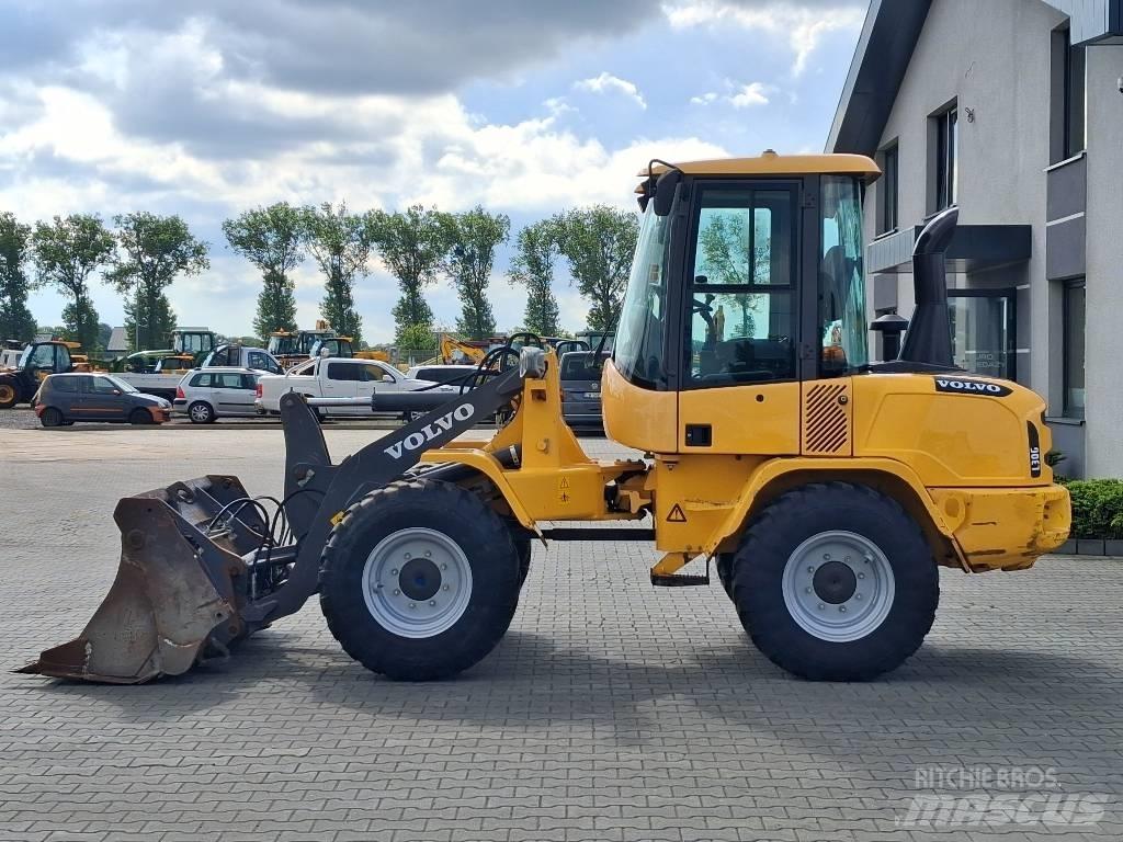Volvo L 30 G لوادر بعجل