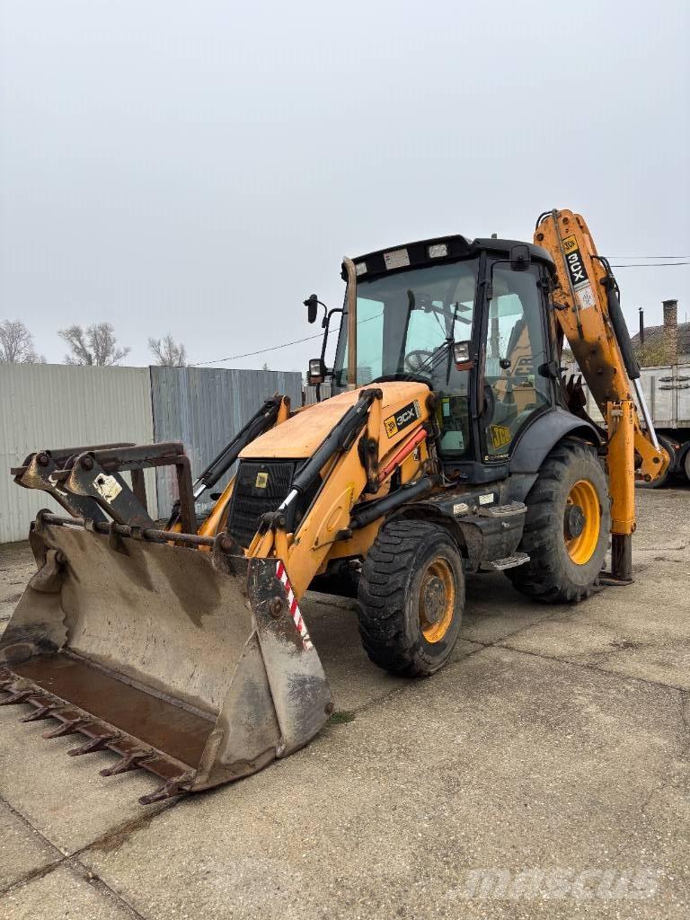 JCB 3 CX Contractor لوادر ذات جرافات عكسية