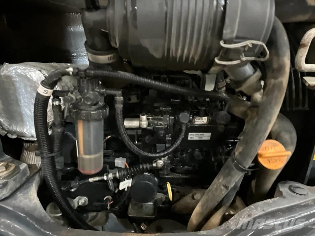 Komatsu PC 26 MR-3 حفارات صغيرة أقل من 7 طن (حفارات صغيرة)
