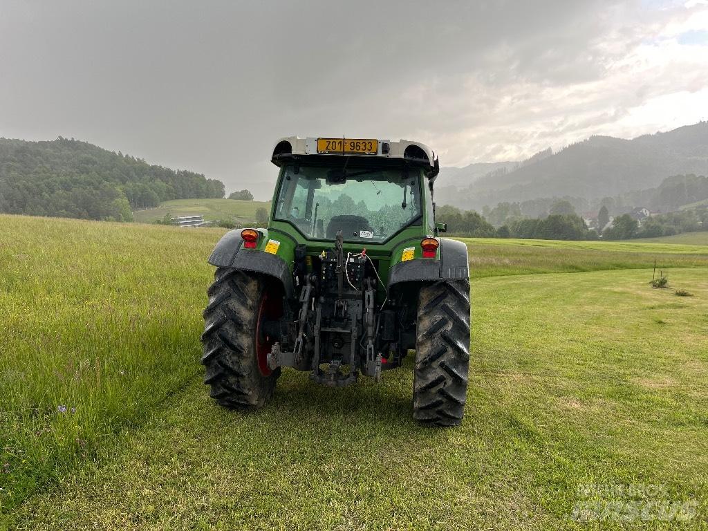 Fendt 211 Vario الجرارات