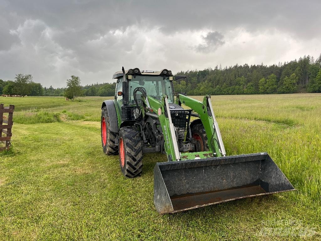 Fendt 211 Vario الجرارات
