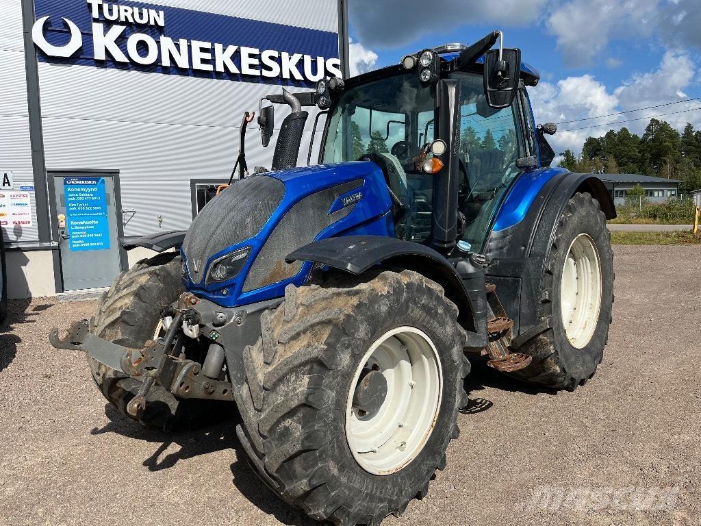 Valtra N174 الجرارات