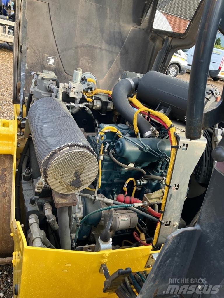 Bomag BW 120 AD-5 مداحل ثنائية الاسطوانة