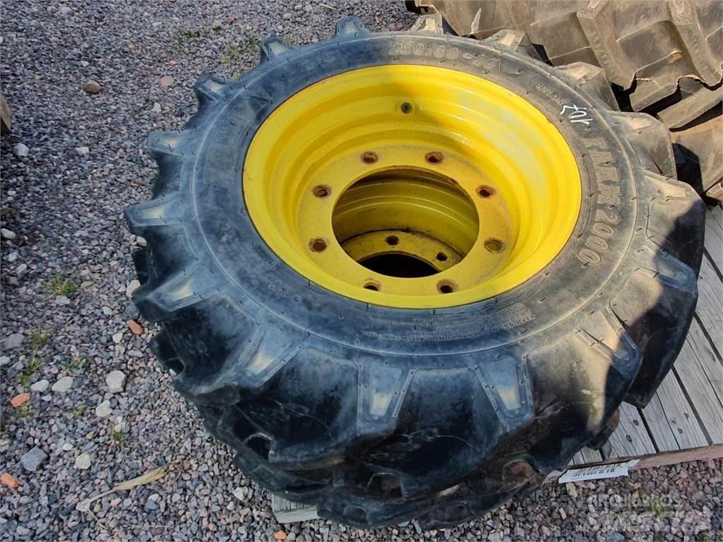 BKT 250/80-16 x2 الإطارات والعجلات والحافات
