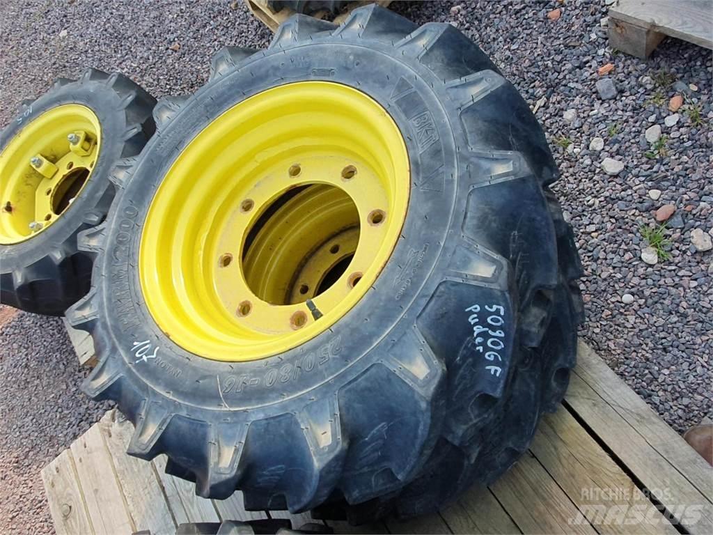 BKT 250/80-16 x2 الإطارات والعجلات والحافات