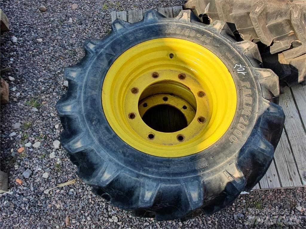 BKT 250/80-16 x2 الإطارات والعجلات والحافات
