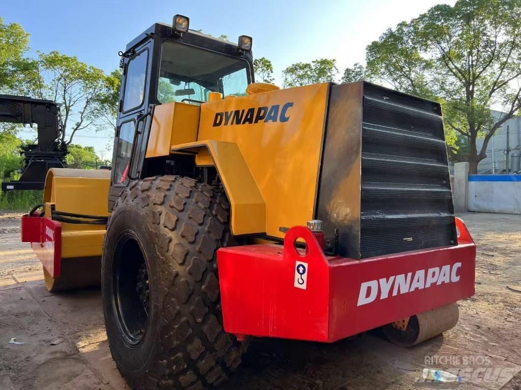 Dynapac CA 30 D مداحل أحادية الأسطوانة