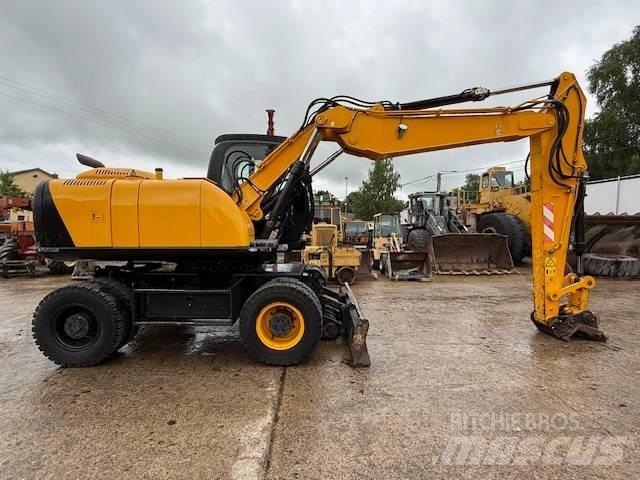 JCB JS 175 W حفارات بعجل