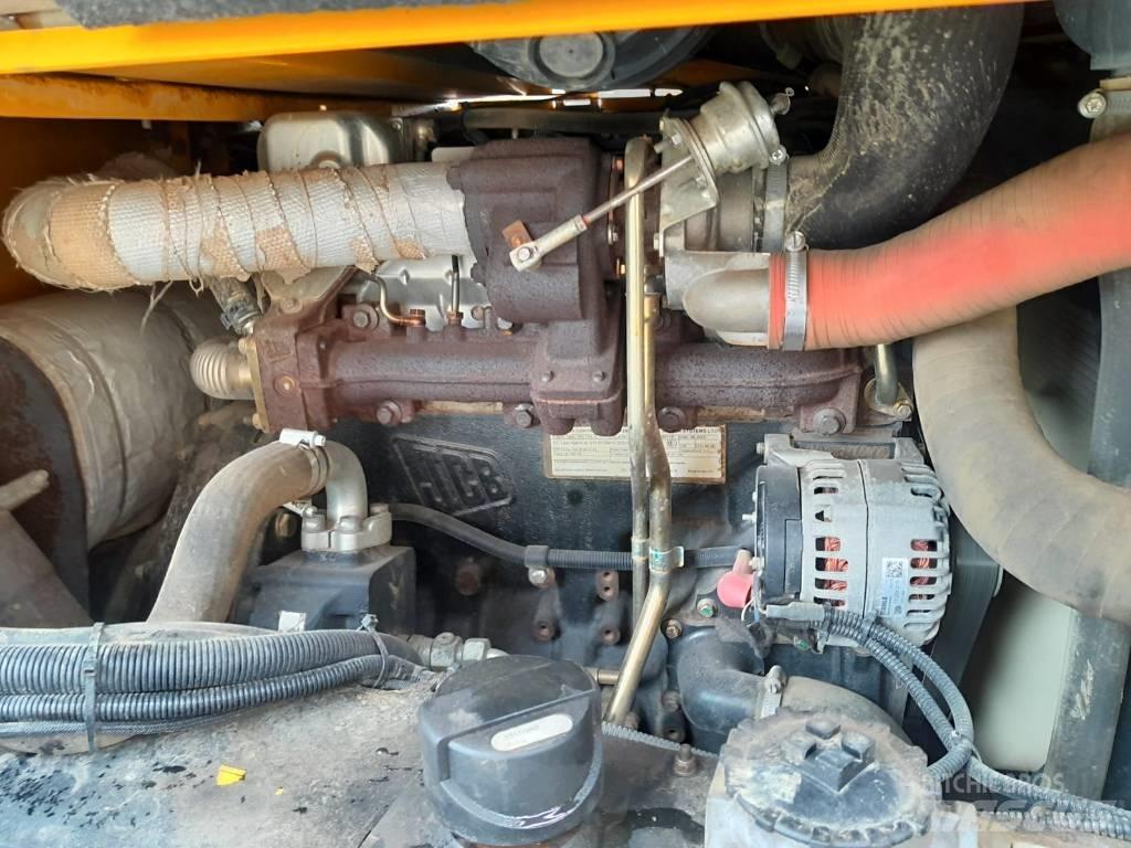 JCB 6 TST عربات نقل قلابة للمواقع