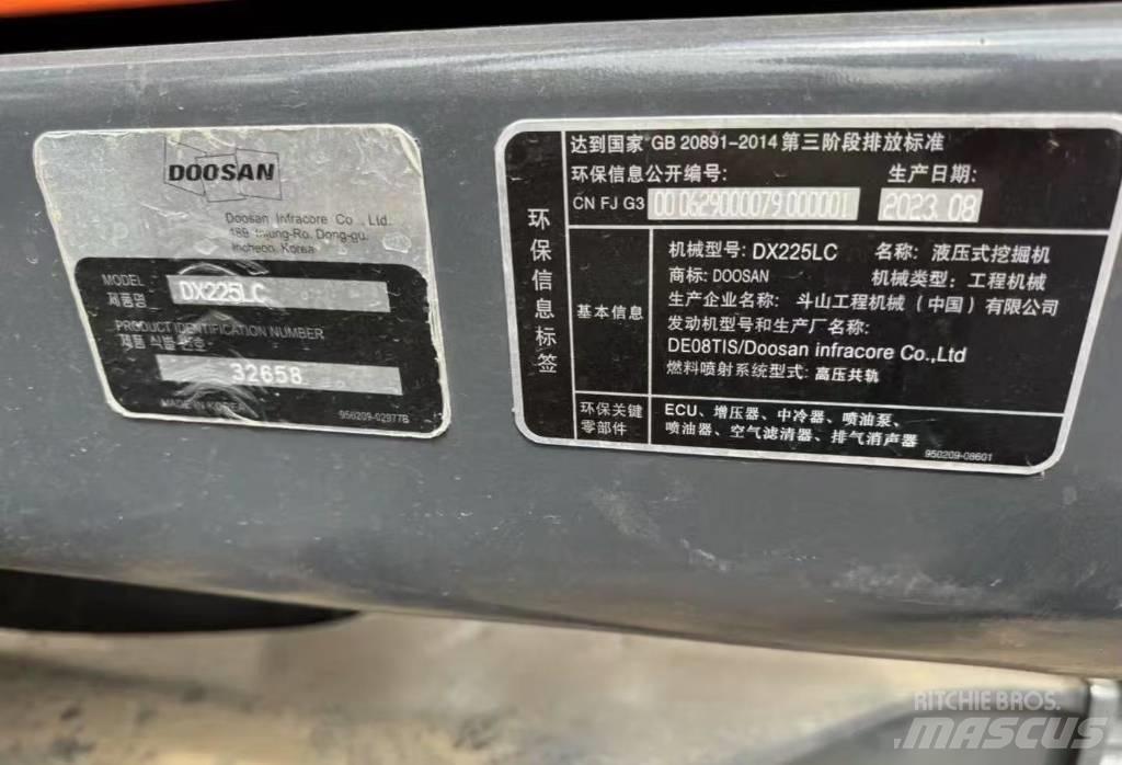 Doosan DX 225 حفارات زحافة