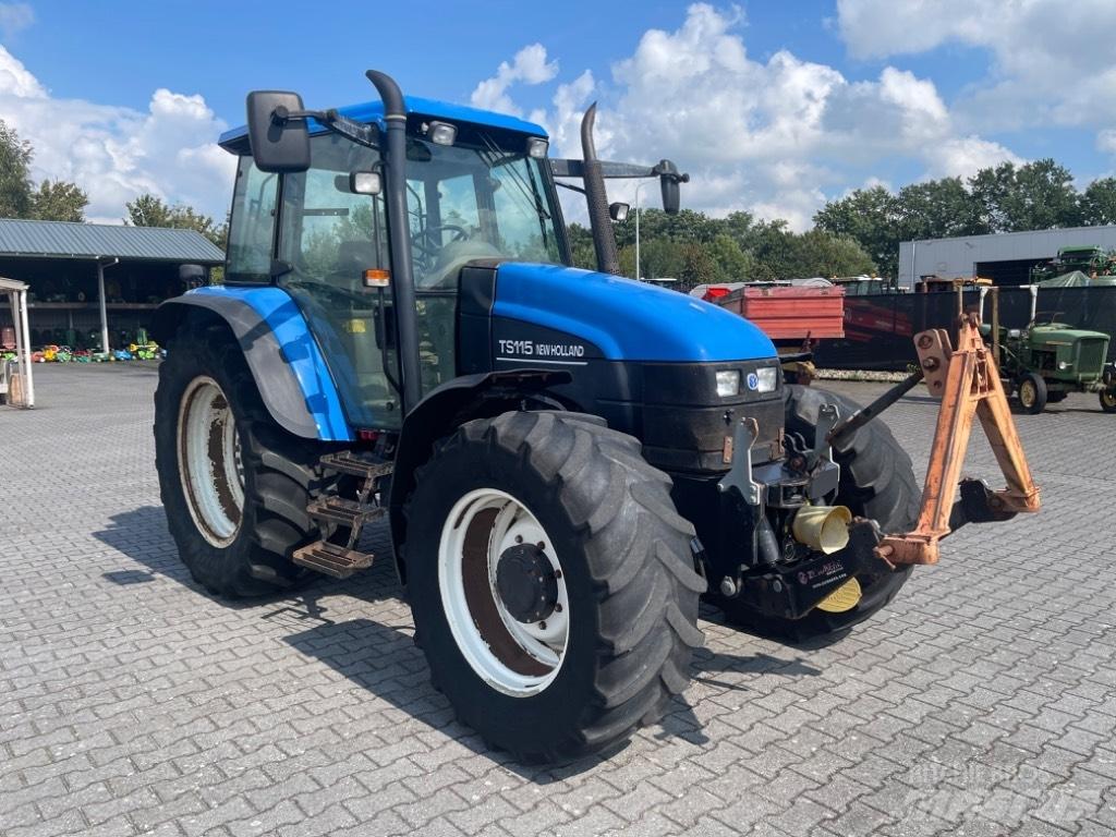 New Holland TS 115 الجرارات