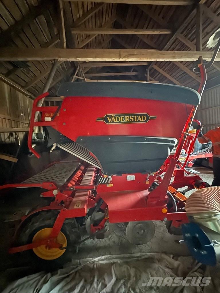 Väderstad Rapid400C مثاقيب