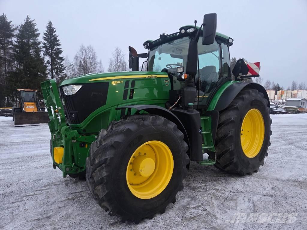 John Deere 6250 R الجرارات