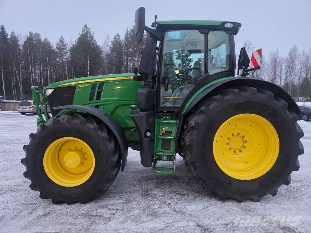 John Deere 6250 R الجرارات