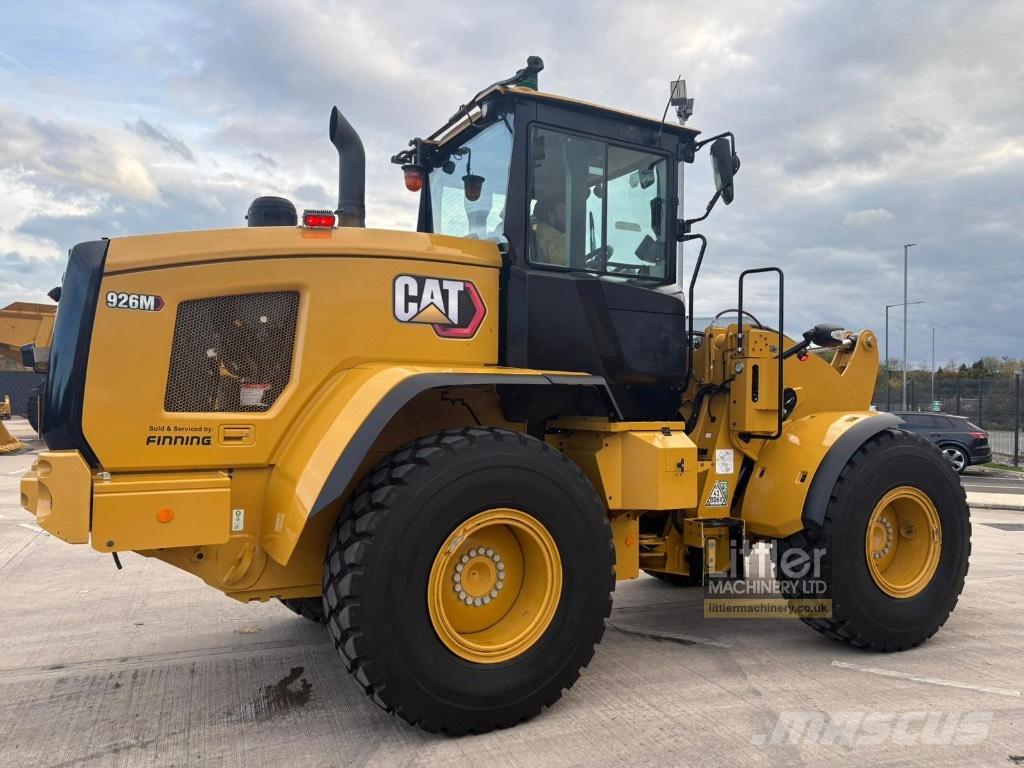 CAT 926 M لوادر بعجل