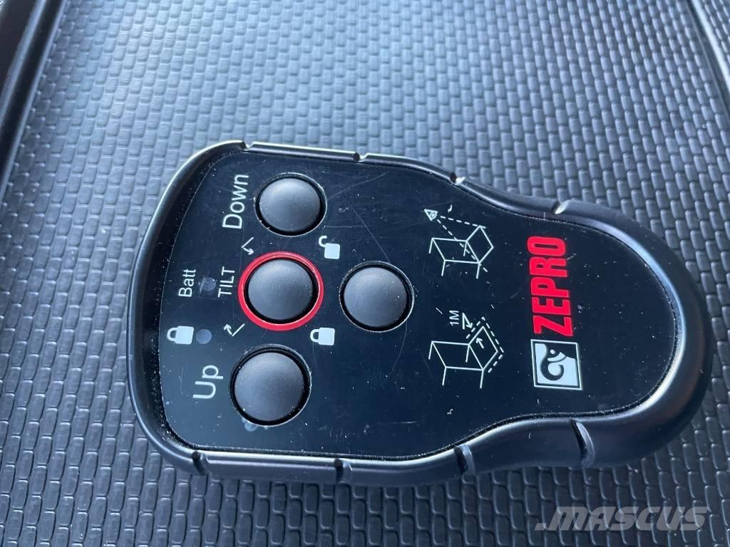 Volvo FM 330 شاحنات ذات هيكل صندوقي