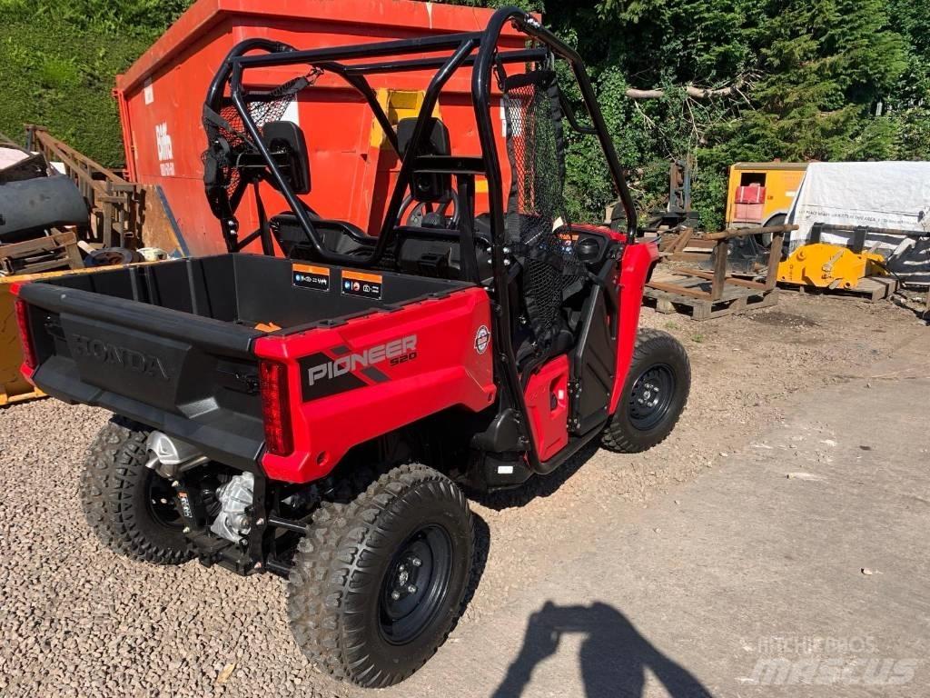 Honda Pioneer 520 ماكينات منفعة عامة