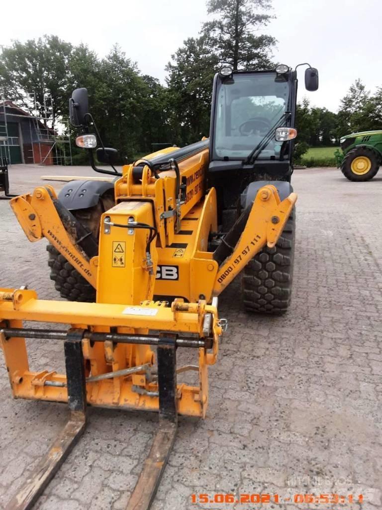 JCB 540-140 مناولات متداخلة