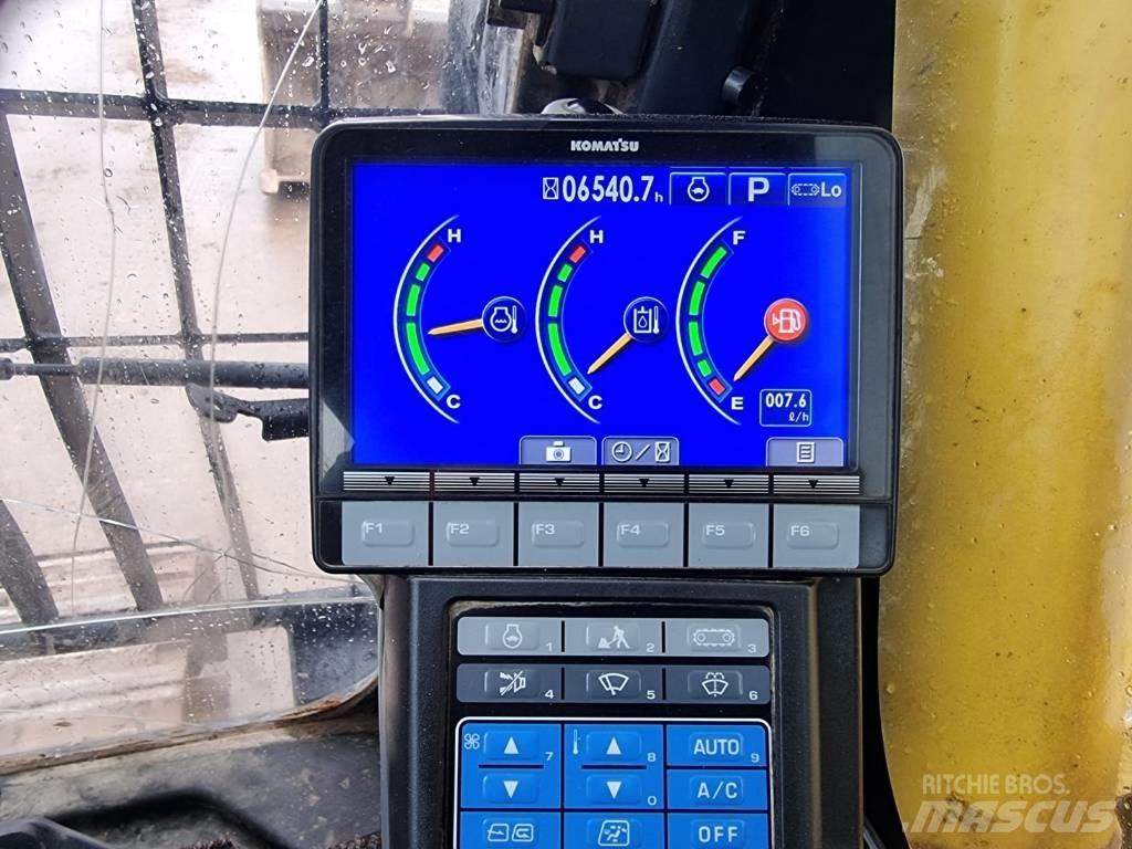 Komatsu PC 210 LC-10 حفارات زحافة