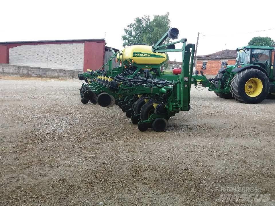 John Deere 1790 مثاقيب