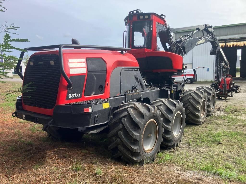Komatsu 931 XC حصادات