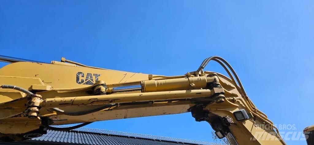 CAT E 70 B حفارات وسط 7 طن - 12 طن