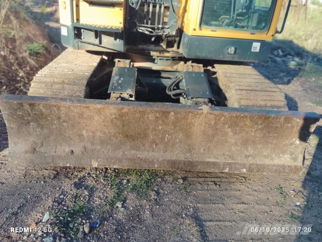 Hyundai HX 145 ALCR حفارات زحافة